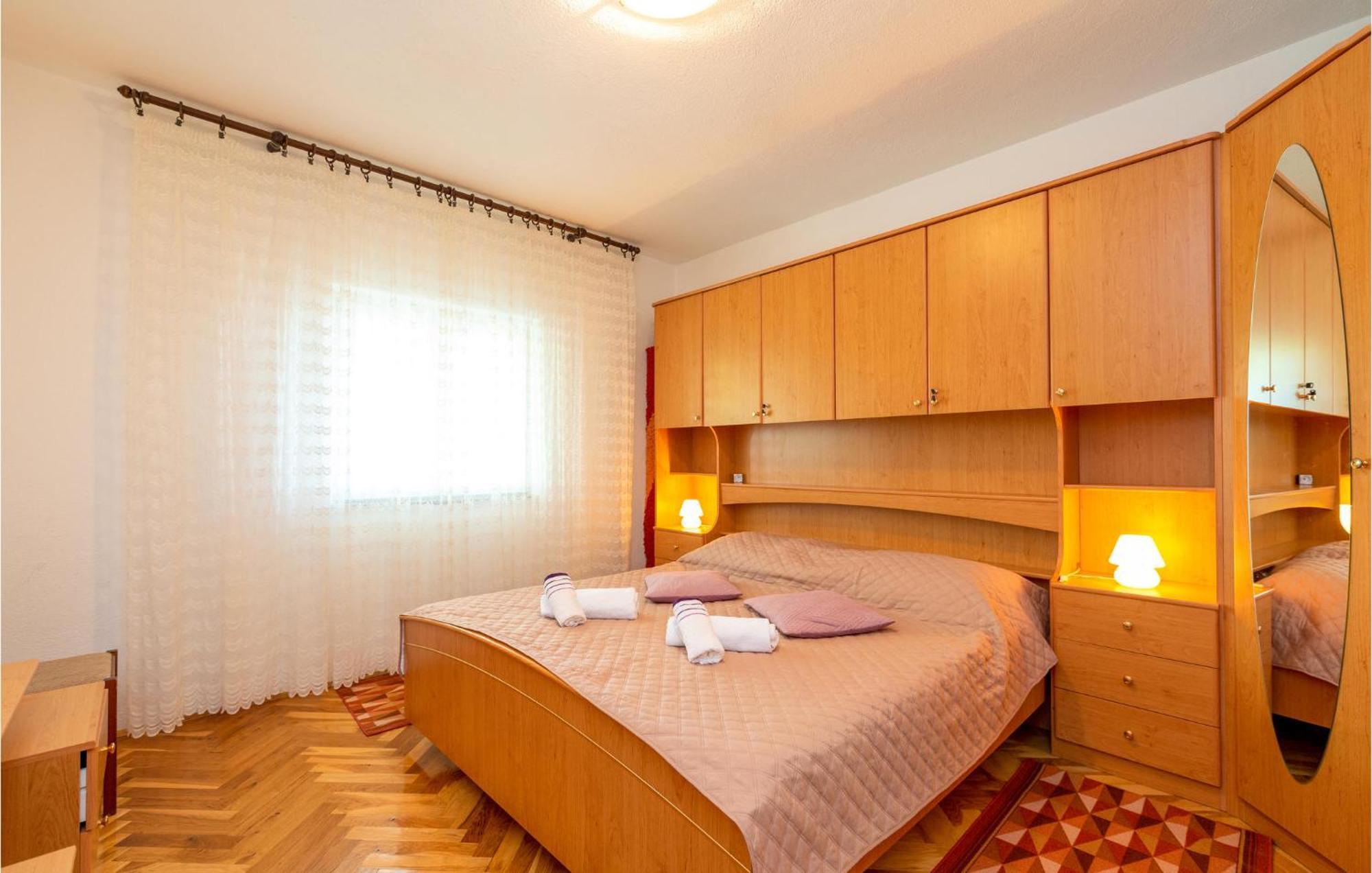 Lovely Apartment In Rovanjska With House Sea View Eksteriør billede