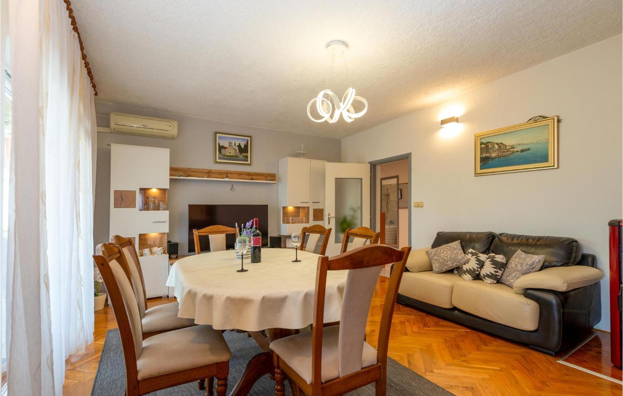 Lovely Apartment In Rovanjska With House Sea View Eksteriør billede